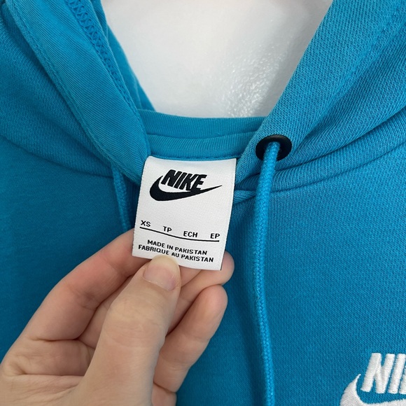 X-Small Nike Hoodie - Picture 4 of 4